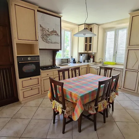 Grande In Con Piscina