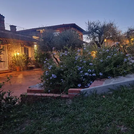 Grande In Con Piscina Feriehus